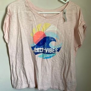 Gap light pink ‘Cali vibes’ T shirt size small